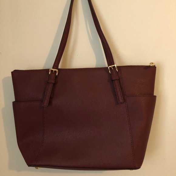 Michael Kors Jet Set Saffiano Leather Purse - Burgandy - Picture 4 of 6